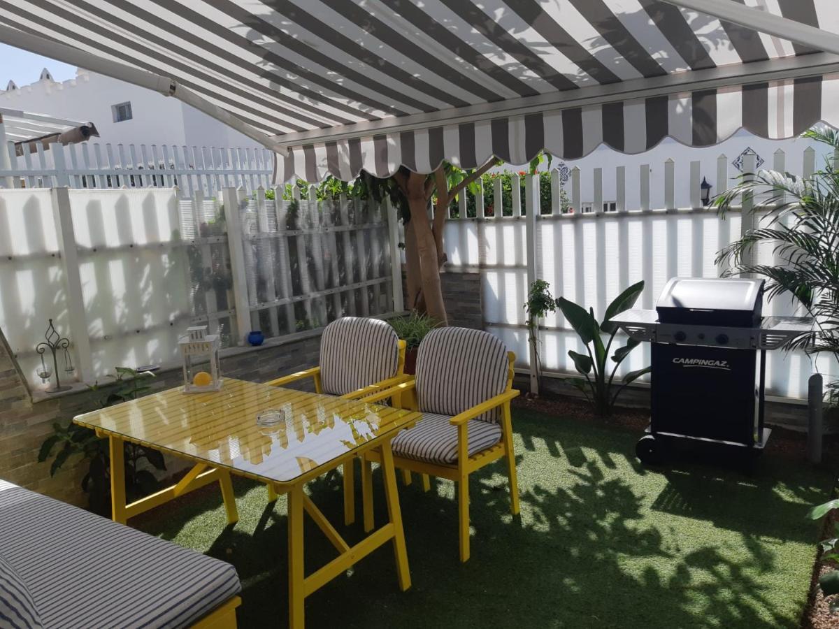 Ferienhaus Pool View Yard